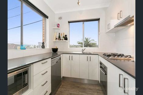 Property photo of 2/125 Queenscliff Road Queenscliff NSW 2096