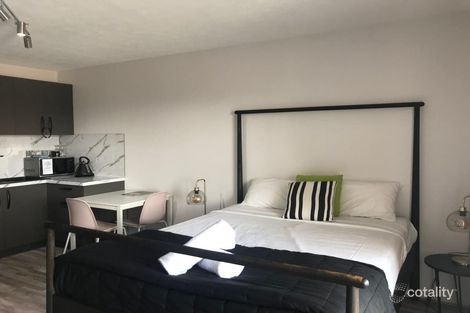 Property photo of 302/2007 Gold Coast Highway Miami QLD 4220