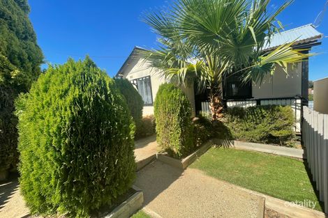 54 Edwards St, Young, NSW 2594