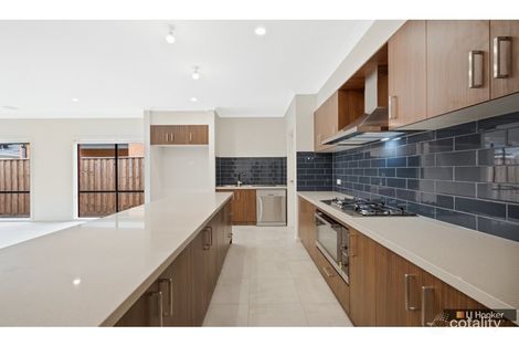 Property photo of 44 Wedgebill Circuit Werribee VIC 3030