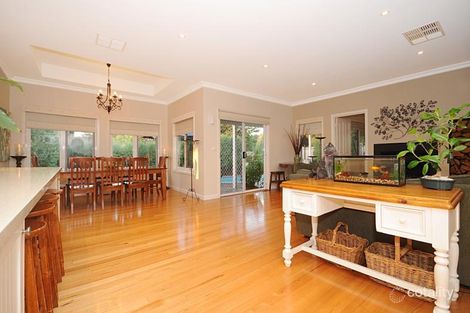 Property photo of 6 Cherry Tree Grove Croydon VIC 3136