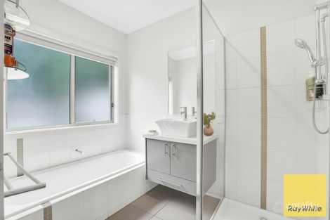Property photo of 26 Ironbark Grove Burnside Heights VIC 3023