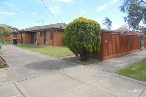 18 Debbie Cl, Clarinda, VIC 3169