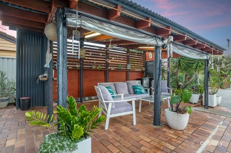 Property photo of 43 Arrakune Crescent Kallangur QLD 4503