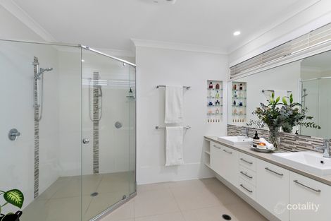 Property photo of 6 Penda Circuit Victoria Point QLD 4165