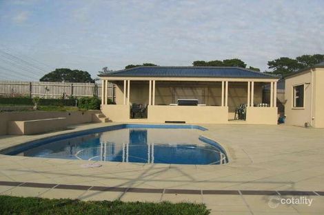 Property photo of 14 The Grove Hampton Park VIC 3976