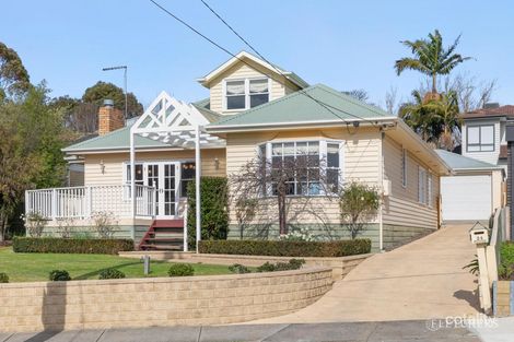 Property photo of 34 Woodhouse Grove Box Hill North VIC 3129