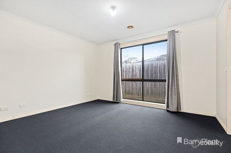 Property photo of 14 Heidi Court Pakenham VIC 3810