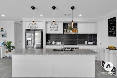 Property photo of 28 Hiddenvale Circuit Yarrabilba QLD 4207