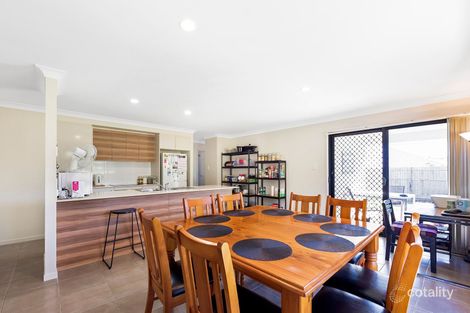 Property photo of 21 Bellinger Key Pacific Pines QLD 4211