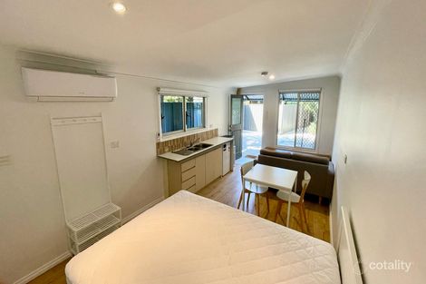Property photo of 31 Gumnut Crescent Safety Bay WA 6169