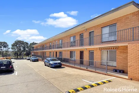 13/124 HENDERSON RD, CRESTWOOD, NSW 2620