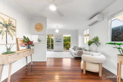 Property photo of 18 Bellevue Parade Labrador QLD 4215