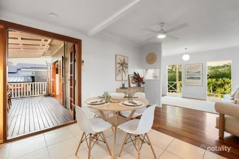 Property photo of 18 Bellevue Parade Labrador QLD 4215