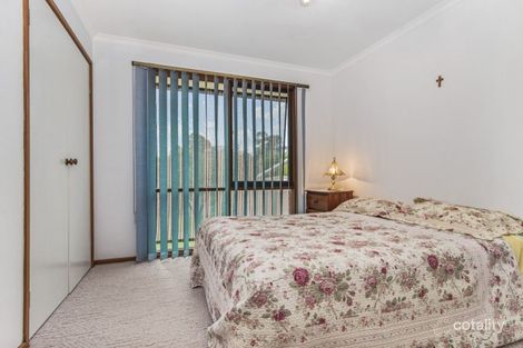 Property photo of 13 Maxwell Crescent Strathdale VIC 3550