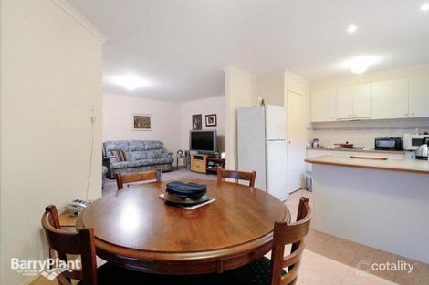 Property photo of 11 Rundell Way Pakenham VIC 3810