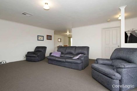 Property photo of 17 Darley Circuit Noarlunga Downs SA 5168