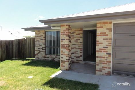 1/8 Chainey Ct, Glenvale, QLD 4350