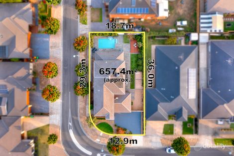 Property photo of 8 Bronte Way Taylors Hill VIC 3037