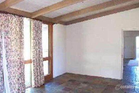 Property photo of 30 Walker Crescent Jerrabomberra NSW 2619