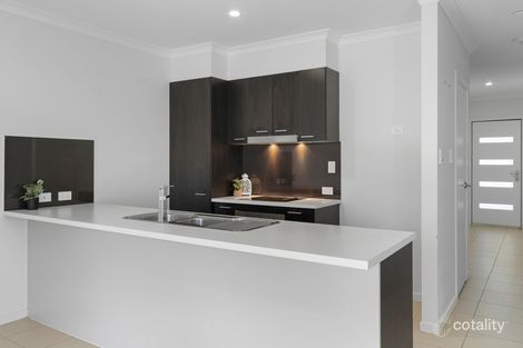 Property photo of 83 Napier Circuit Silkstone QLD 4304