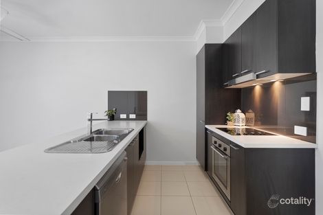 Property photo of 83 Napier Circuit Silkstone QLD 4304