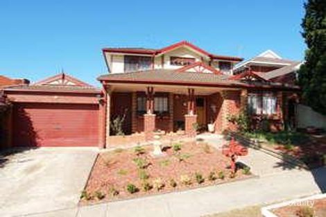 35 Ravenhill Bvd, Roxburgh Park, VIC 3064