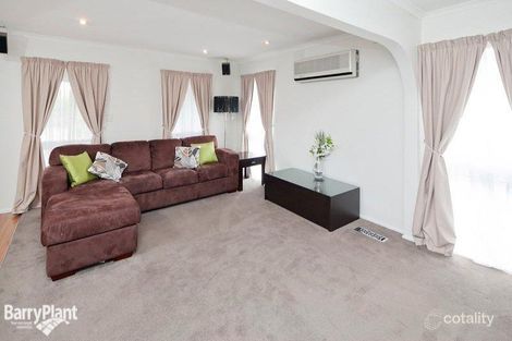 Property photo of 4 Saintsbury Crescent Dandenong North VIC 3175