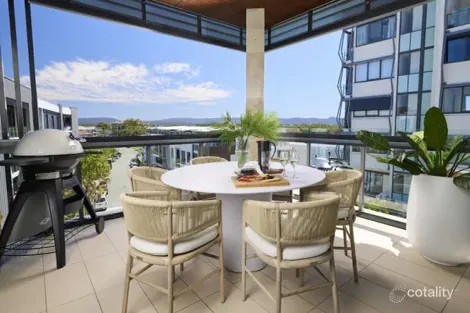 Property photo of 4402/2 Sunset Avenue Paradise Point QLD 4216