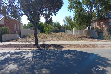 10 Kitchener Rd, Merredin, WA 6415