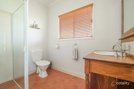 Property photo of 38 Lighthouse Drive Boyne Island QLD 4680