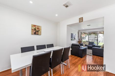 Property photo of 10 Edgewood Close Narre Warren South VIC 3805