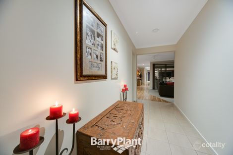 Property photo of 13 Kimberley Grove Pakenham VIC 3810