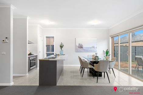 Property photo of 24 Embleton Avenue Tarneit VIC 3029
