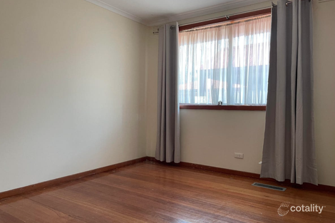 Property photo of 27 Wenden Road Mill Park VIC 3082