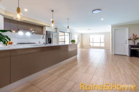 Property photo of 2 Lady Barron Circle Dubbo NSW 2830