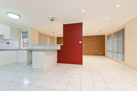 Property photo of 10 Sheridan Way Roxburgh Park VIC 3064