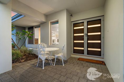 Property photo of 11 Marengo Close Aveley WA 6069