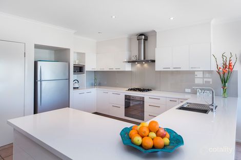 Property photo of 31 Glenwater Crescent Helensvale QLD 4212