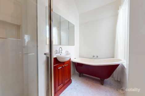 Property photo of 18 Regent Street Ascot Vale VIC 3032