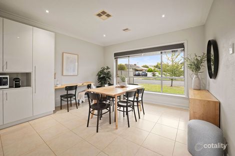 Property photo of 12 Schubert Crescent Wodonga VIC 3690