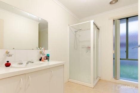 Property photo of 43 Karoonda Way Hampton Park VIC 3976