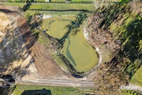 Property photo of 36 Racecourse Road Ascot VIC 3551