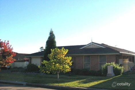 18 Bakeri Cct, Warabrook, NSW 2304