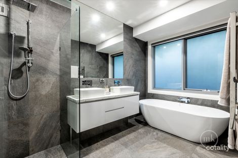 Property photo of 7 Kerrie Crescent Eltham VIC 3095