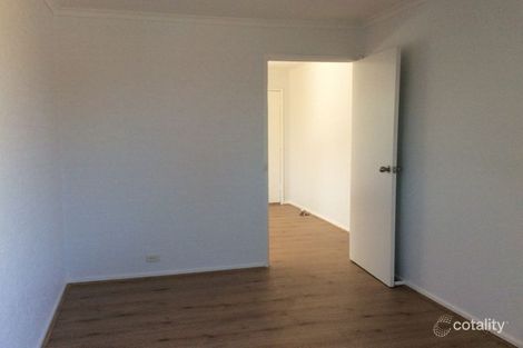 Property photo of 4 Daimler Place Ingleburn NSW 2565