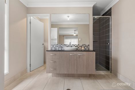 Property photo of 8 Pine Place Upper Kedron QLD 4055
