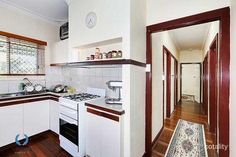 42 Boundary Rd, St James, WA 6102