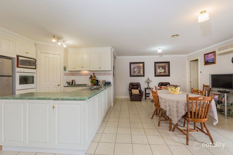Property photo of 32 Paratone Crescent St Albans Park VIC 3219