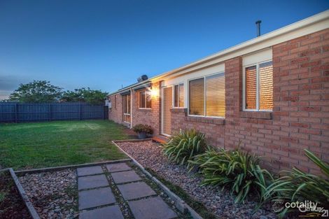 Property photo of 18 Amberley Drive Pakenham VIC 3810